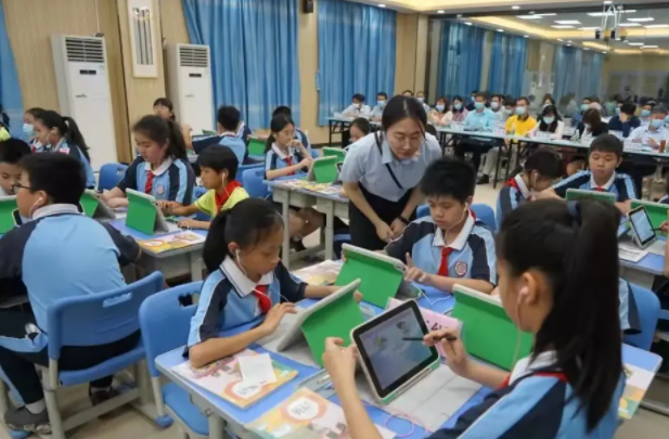 示范区将持续深化教育数字化改革不断完善才智教育生态系统 示范区将持续深化教育数字化改革不断完善才智教育生态系统